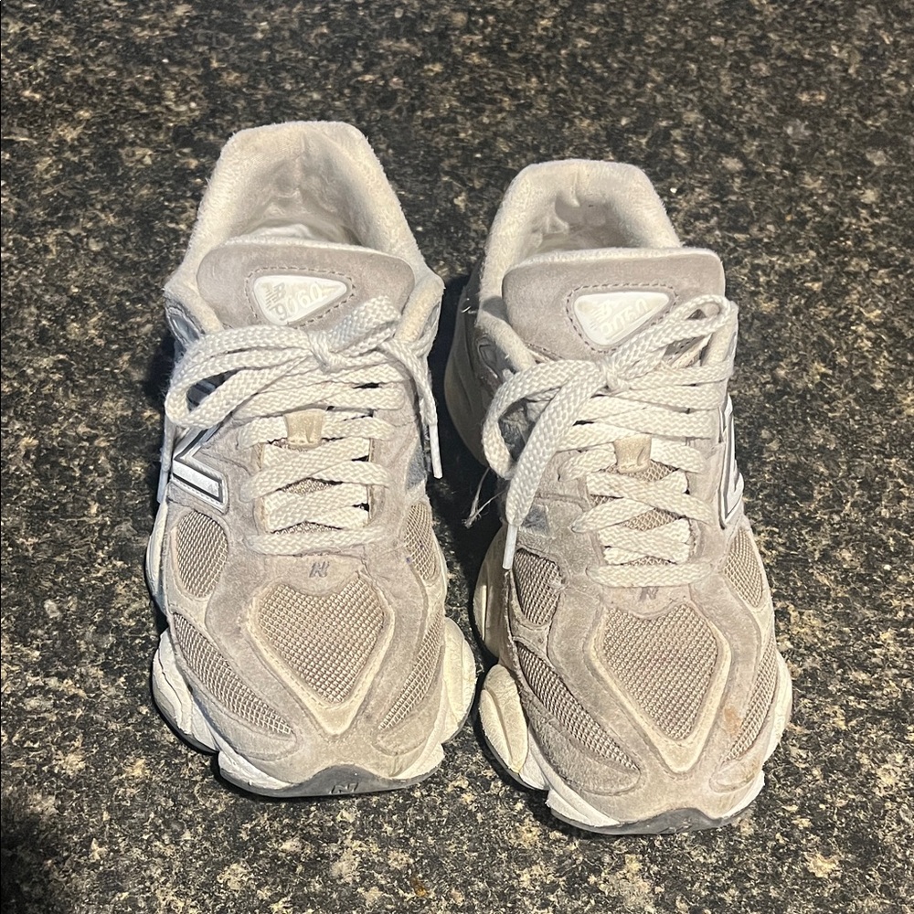 New Balance Kids Sneakers in Gray